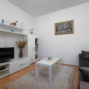 Apartment Lena