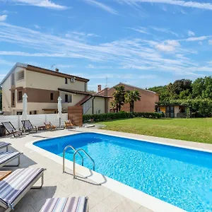 Gasthof App Sandro With Common Pool
